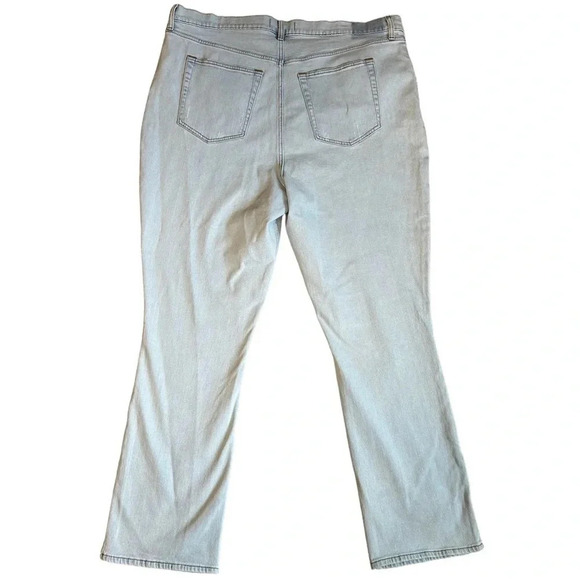 Abercrombie & Fitch Curve Love Ultra High Rise 90s Slim Straight Jean 35 Light - Picture 4 of 10